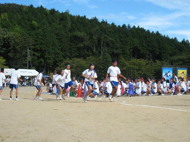 ２年学年リレー (2).jpg