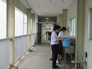 給食準備.JPG