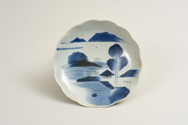 意東焼山水図皿_意東小学校蔵.jpg