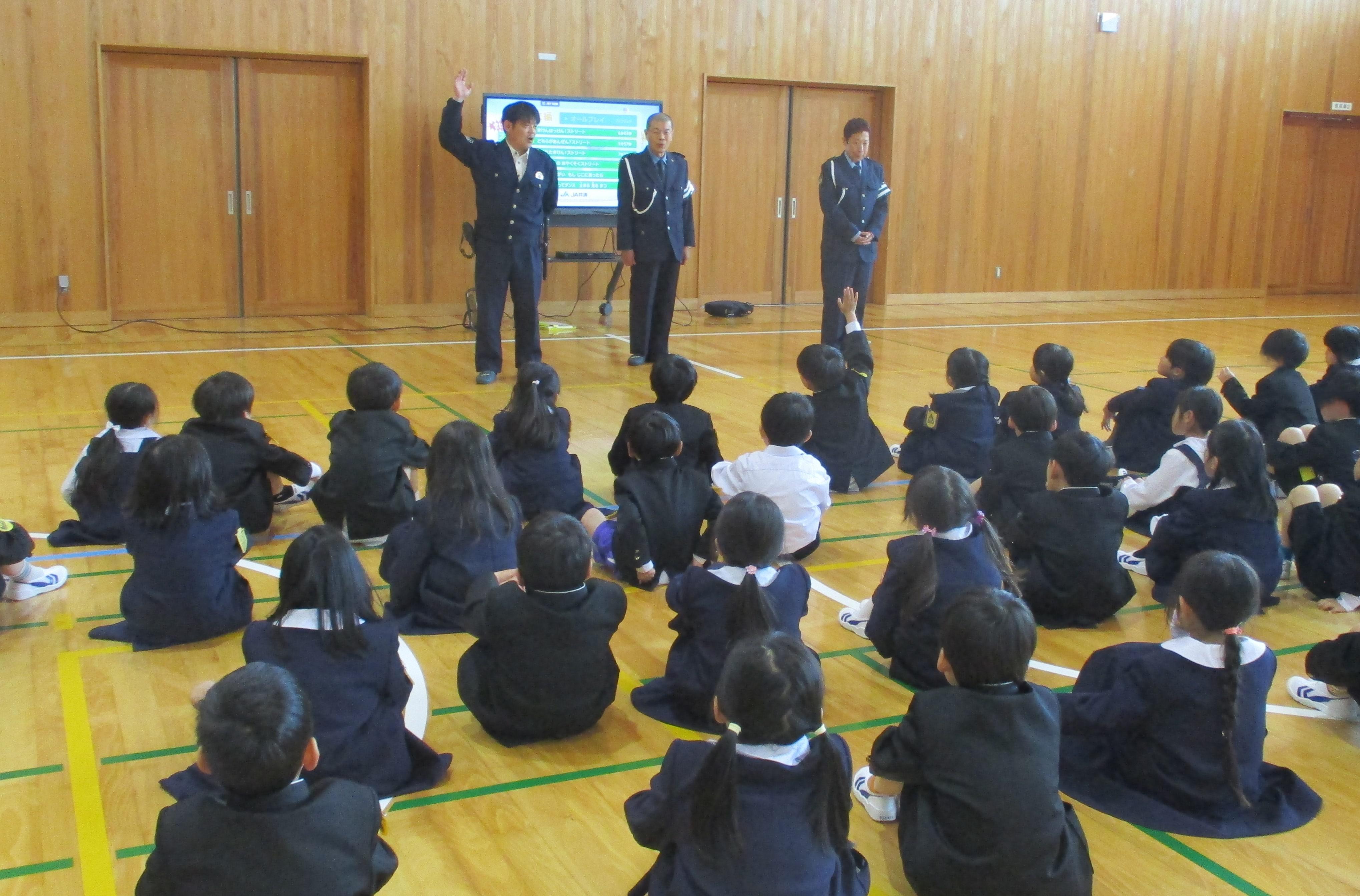 交通安全教室1.JPG