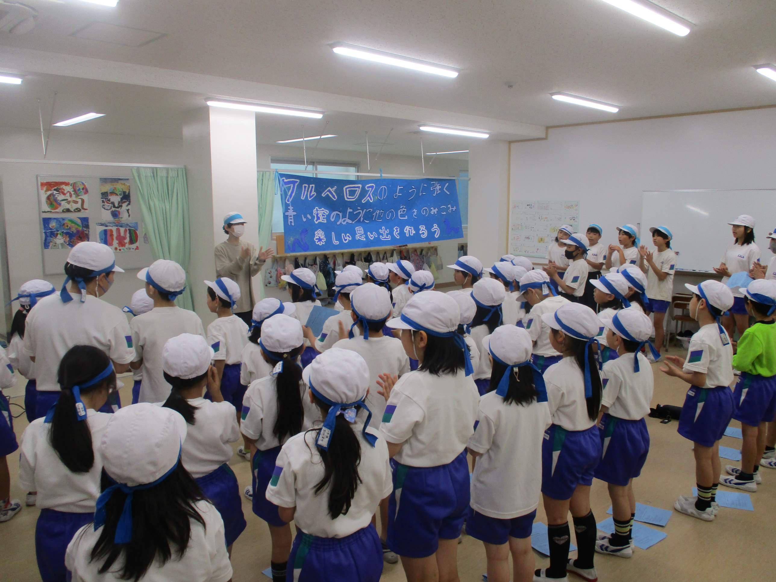 青色.JPG