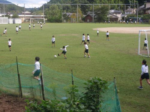 サッカー 庭.JPG