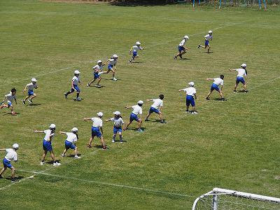 中学年リレー.jpg