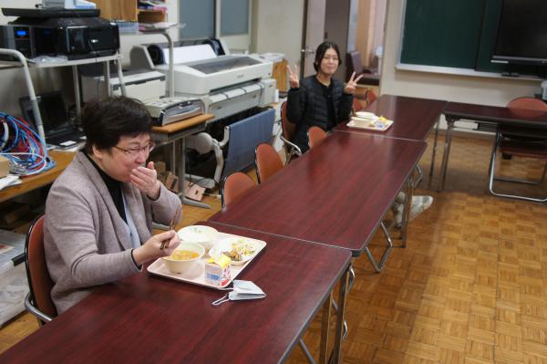 喜ぶ生徒たち (3).JPG