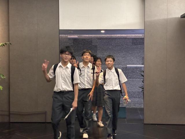 580423036667429355.jpg